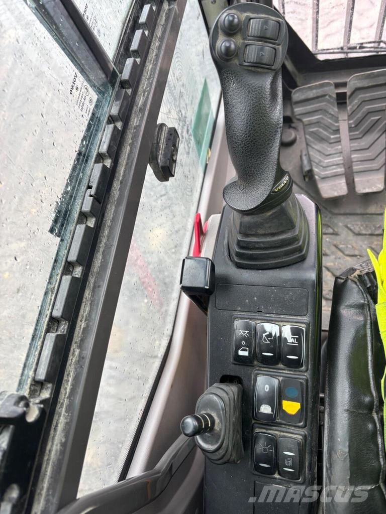 Volvo EW 220 W Tunnelpigger Escavadeiras especiais