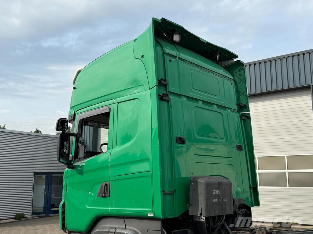 Scania R560 V8 6x2 Hiab 20T Haakarm Retarder *660 Tkm* Eu Rol kiper kamioni sa kukom za podizanje tereta