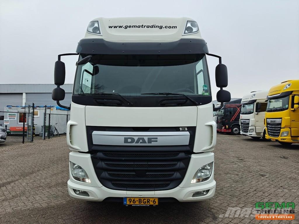 DAF CF 370 FA 4x2 Spacecab Euro6A - 7.7m sliding tarpa Camiones de caja de lona