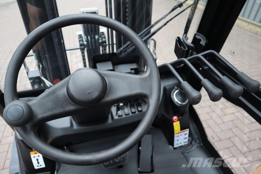 EP EFL253 Valid inspection, Electric Lithium power, 2 Camiones diesel