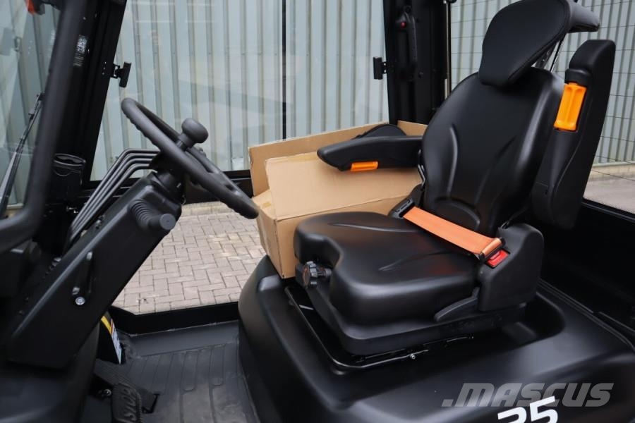 EP EFL253 Valid inspection, Electric Lithium power, 2 Camiones diesel