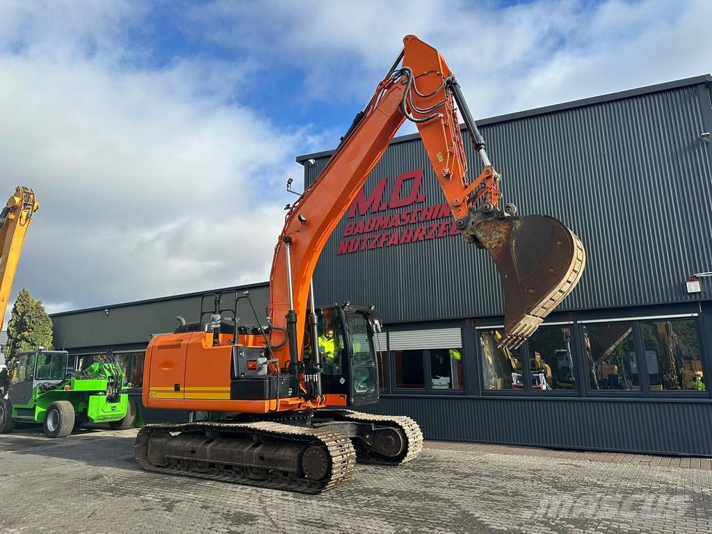 CAT 323 EL Kāpurķēžu ekskavatori