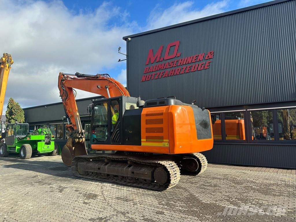 CAT 323 EL Kāpurķēžu ekskavatori