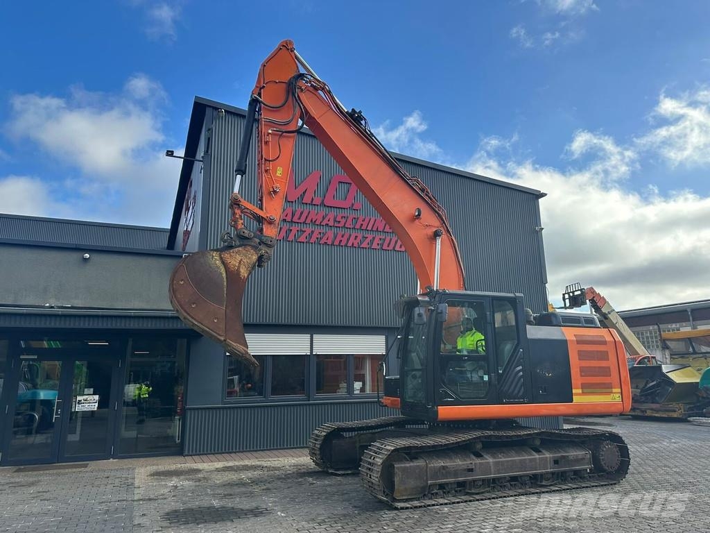 CAT 323 EL Kāpurķēžu ekskavatori