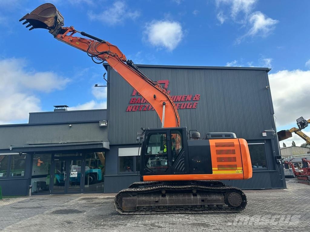 CAT 323 EL Kāpurķēžu ekskavatori