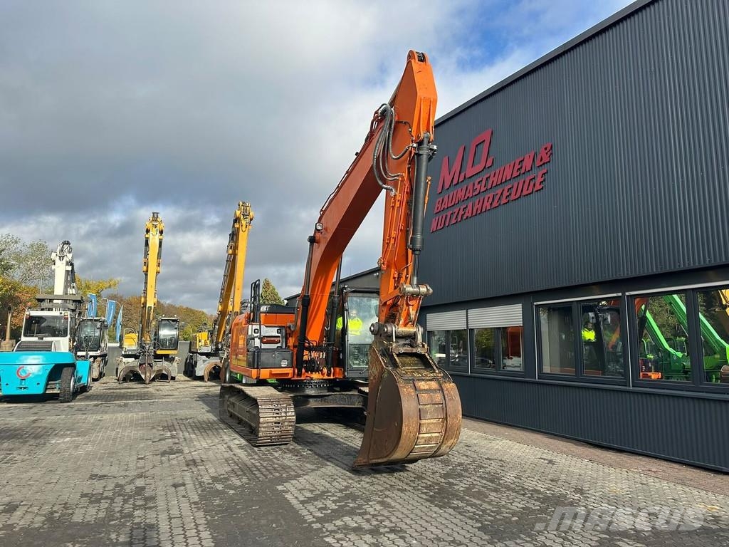 CAT 323 EL Kāpurķēžu ekskavatori