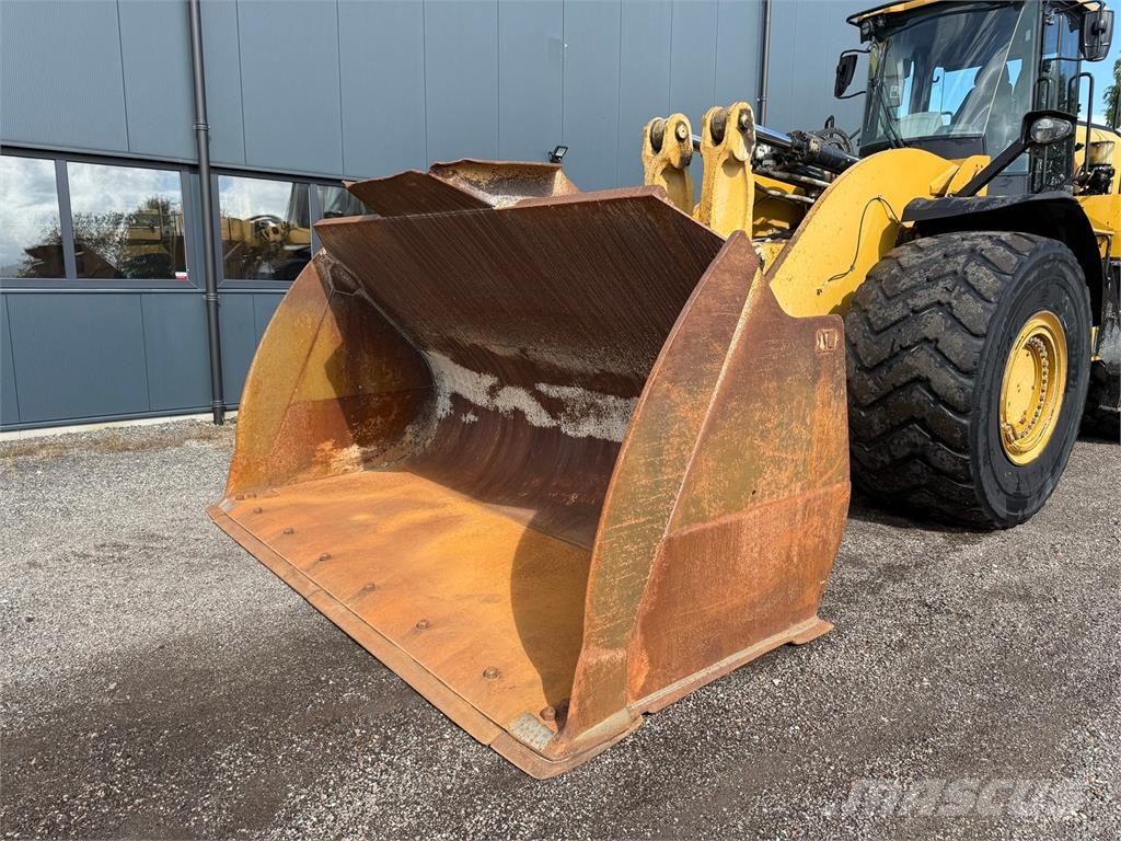 CAT 982M Wielladers