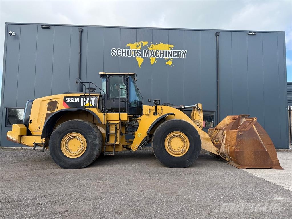 CAT 982M Wielladers
