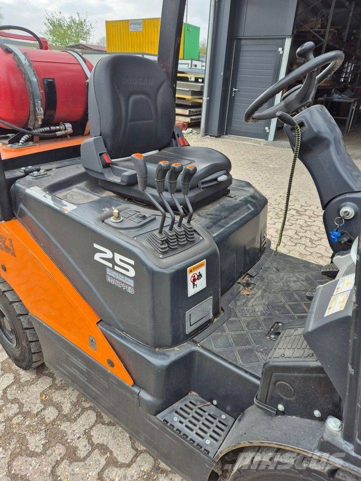 Doosan G 25 P-7 Gradbeništvo - drugo