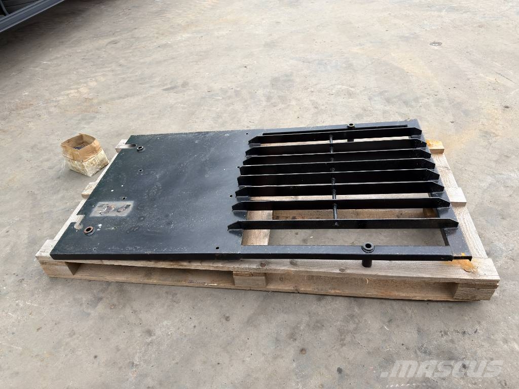CAT 313 / 320GC / 323 / 325 / 330GC / 330 NG / 330 / كابينة والداخلية