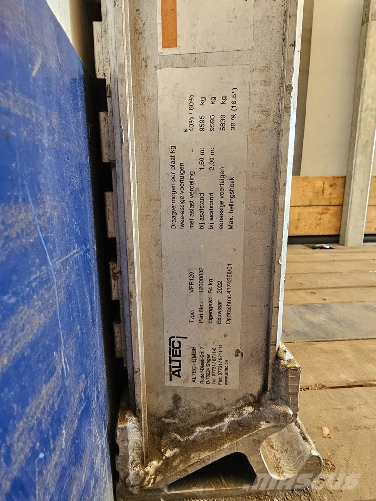 Rino SV 4503 / MACHINE - FORKLIFT TRANSPORT / HYDR Zemie treileri