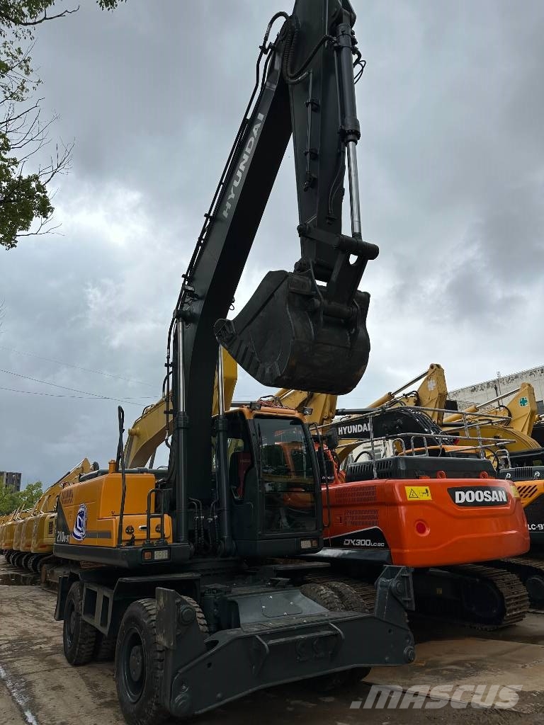 Hyundai 210W-9T Wheeled excavators