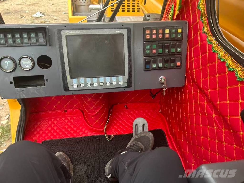 XCMG XCA160 Visurgājēji celtņi