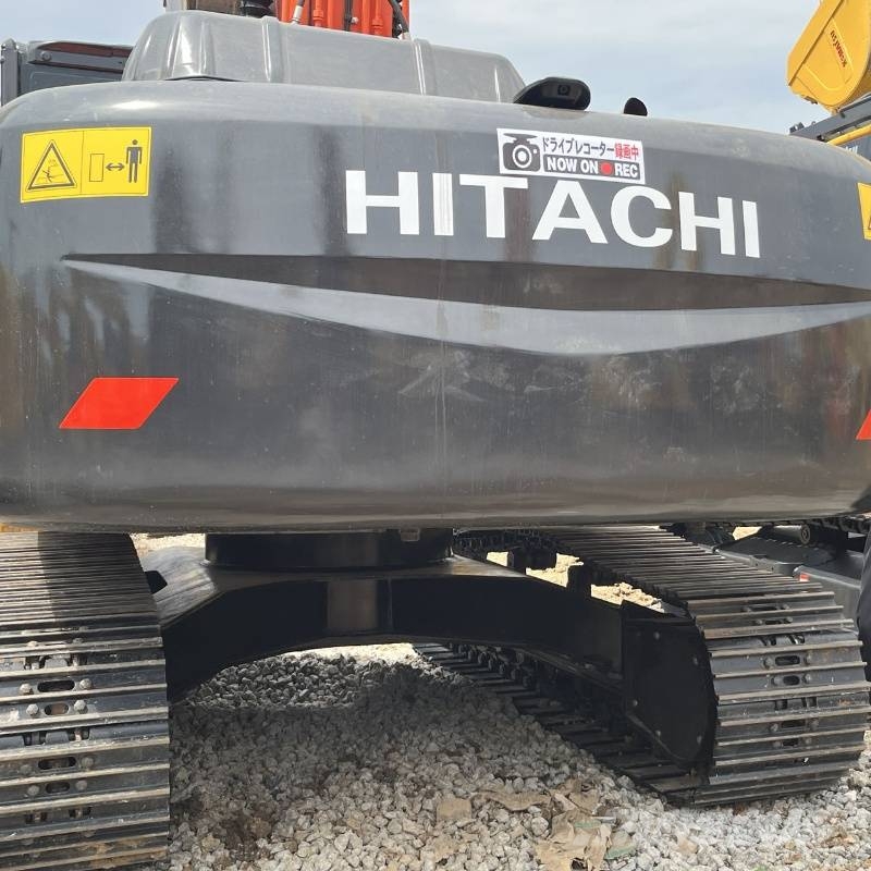 Hitachi ZX 240 Lánctalpas kotrók