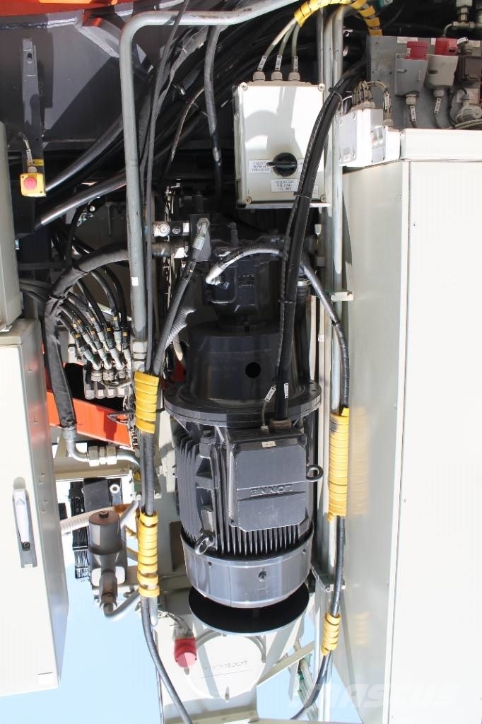 Sandvik UH450E Mobile Brecher