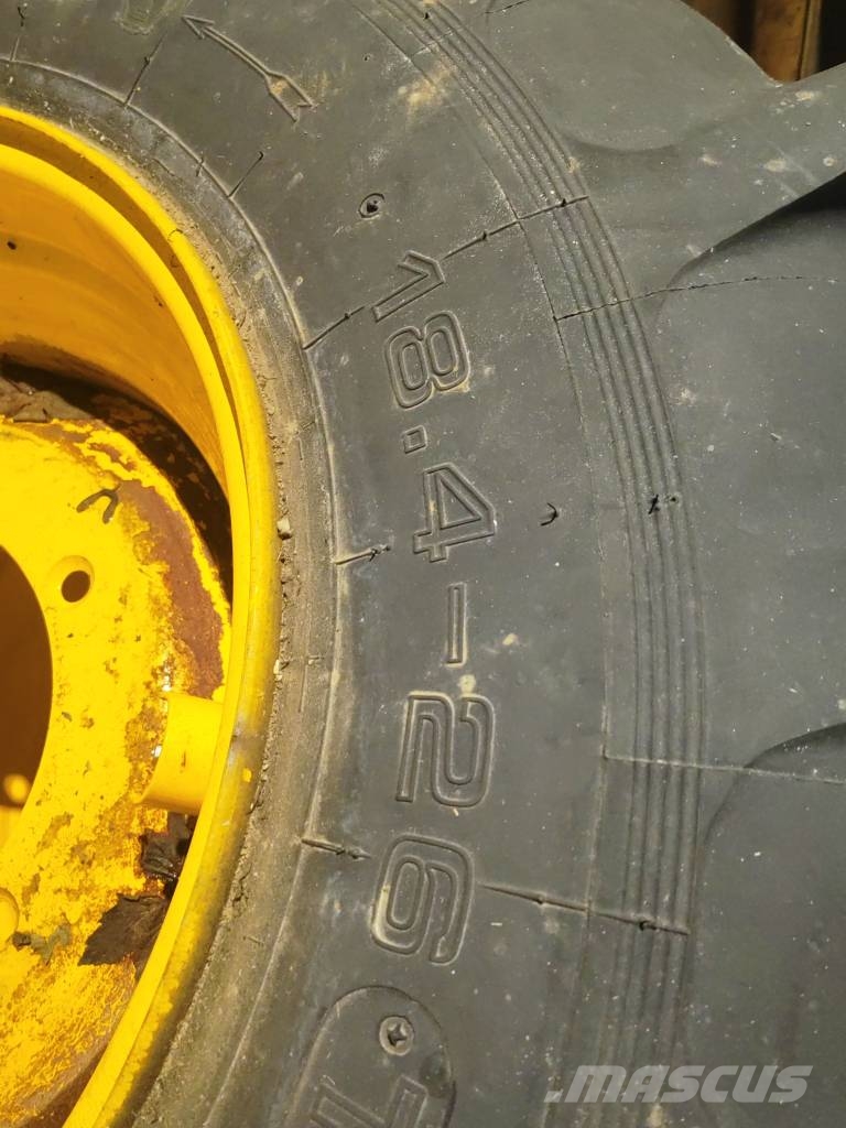 JCB Sitemaster tyre + rim 18.4-26 タイヤ、ホイル、リム