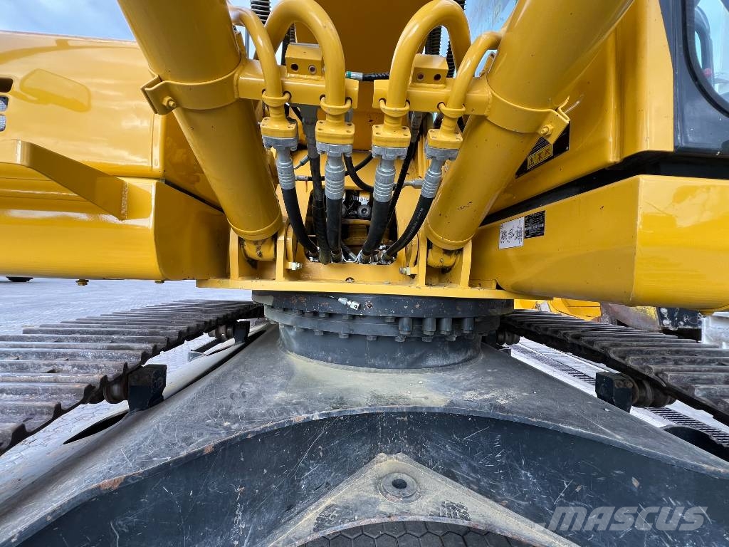 Komatsu PC210NLC-11E0 Pelle sur chenilles