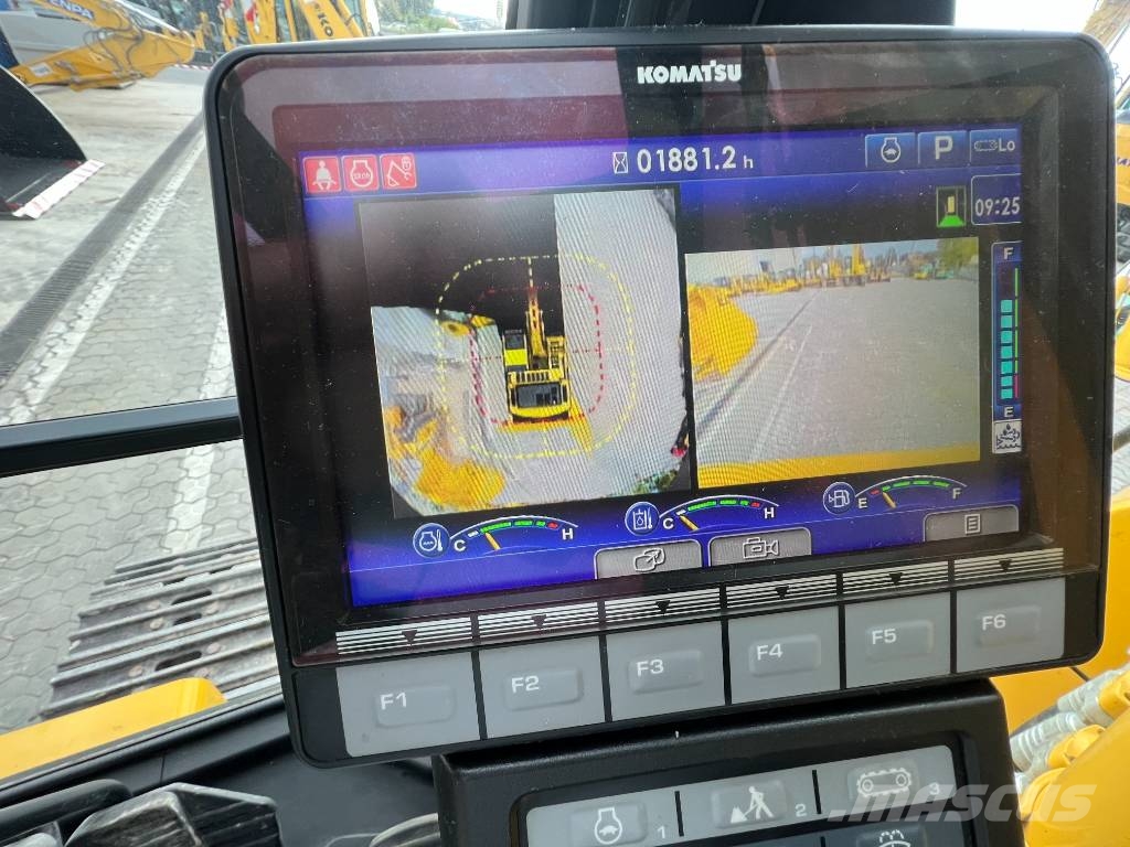 Komatsu PC210NLC-11E0 Pelle sur chenilles