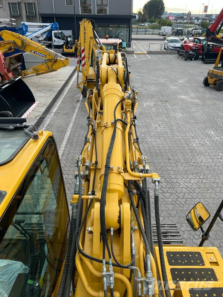 Komatsu PC210NLC-11E0 Pelle sur chenilles