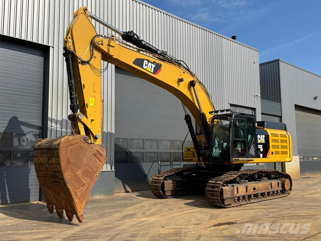 CAT 352F حفارات زحافة