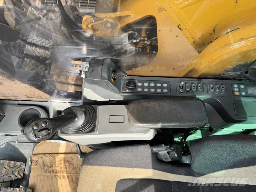 CAT 352F حفارات زحافة