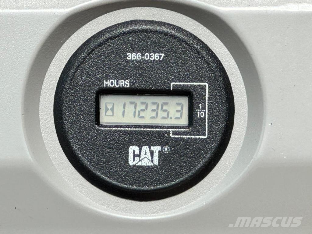 CAT 352F حفارات زحافة