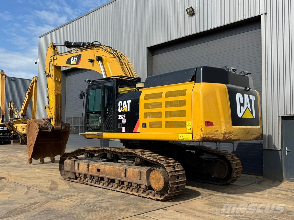 CAT 352F حفارات زحافة
