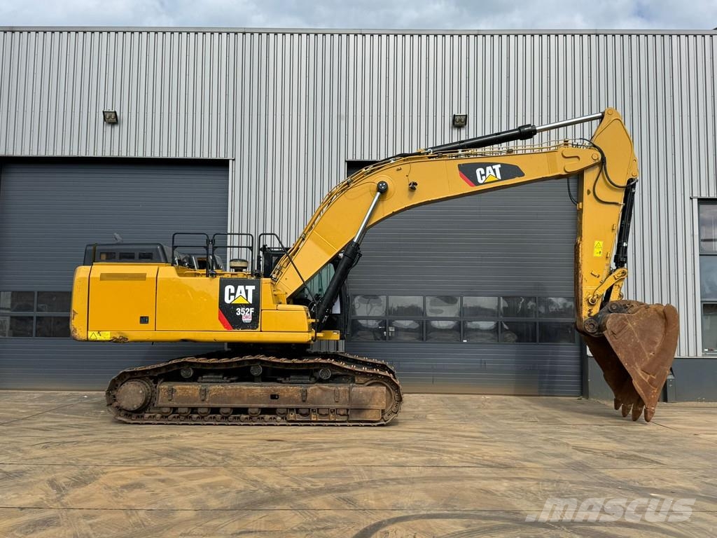 CAT 352F حفارات زحافة