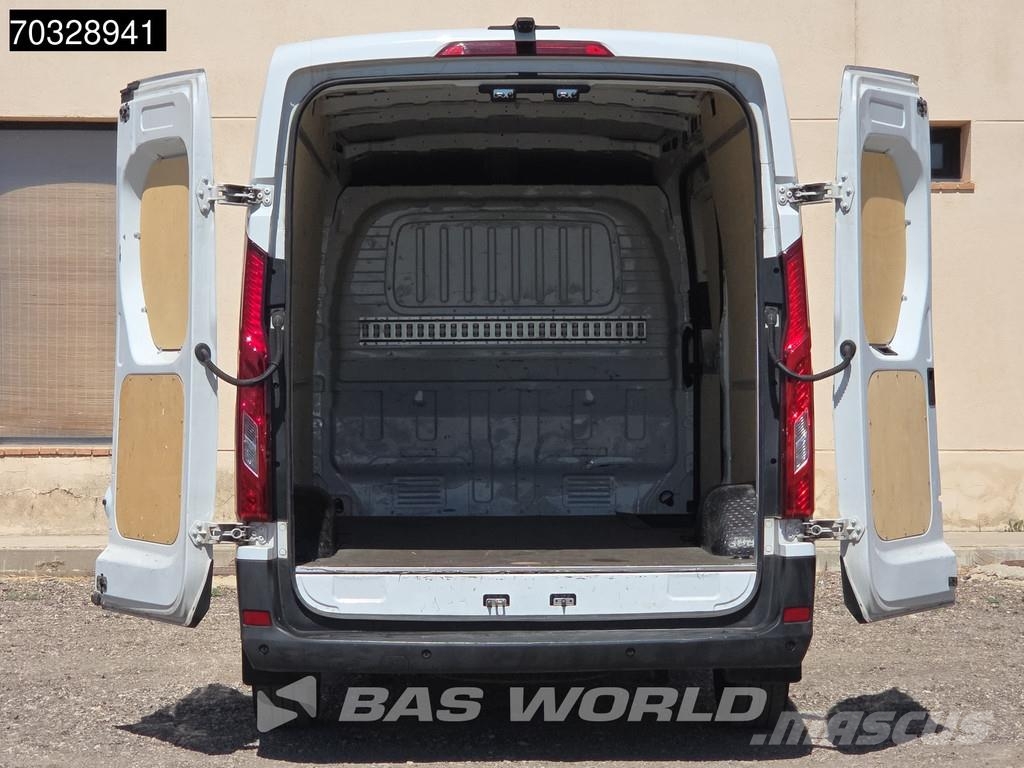 MAXUS Deliver 9 L3H2 - LED - Aire Acondicionado - Contro شاحنة مقفلة