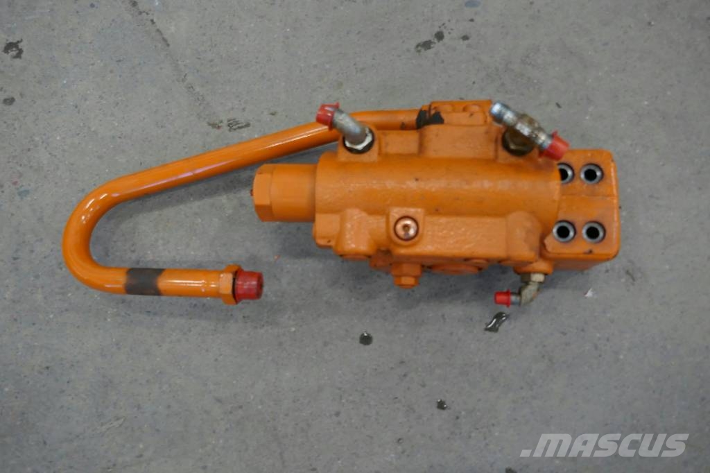 Hitachi ZX 135 US, Slangbrottsventil Hidráulica