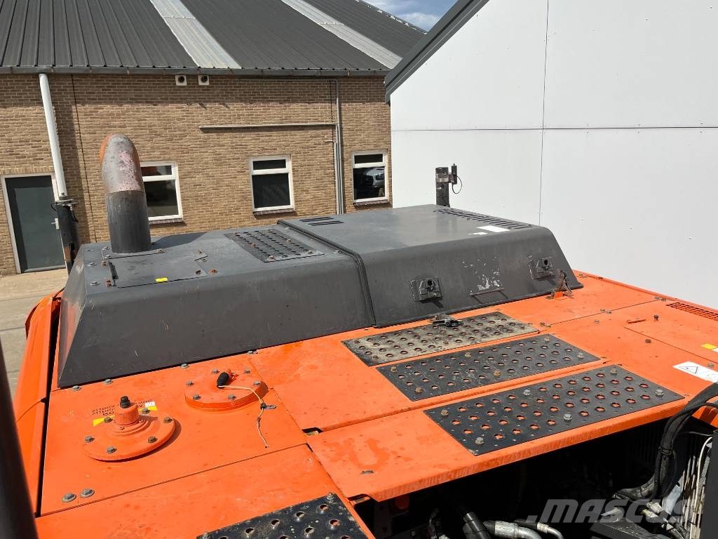 Hitachi ZX350LC-5 - Hammer Lines / Automatic Greasing Rupsgraafmachines