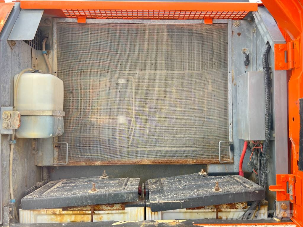 Hitachi ZX350LC-5 - Hammer Lines / Automatic Greasing Rupsgraafmachines