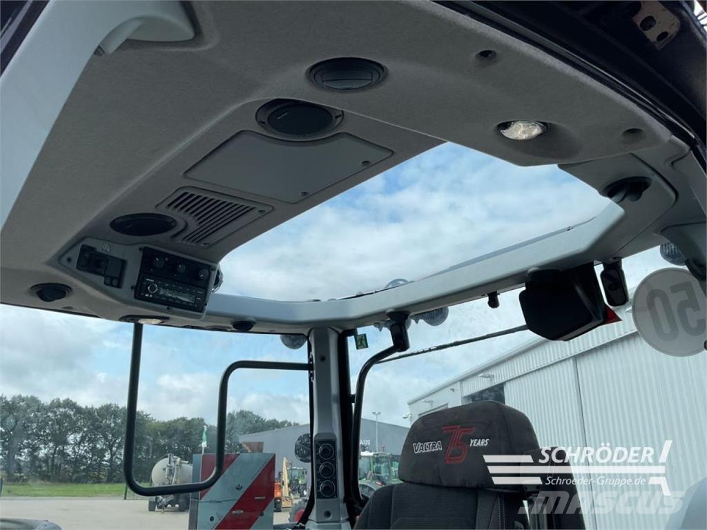 Valtra Q 245 | FORSTKABINE Traktorer