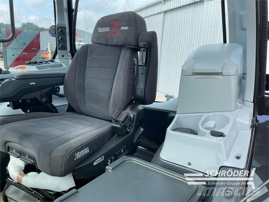 Valtra Q 245 | FORSTKABINE Traktorer
