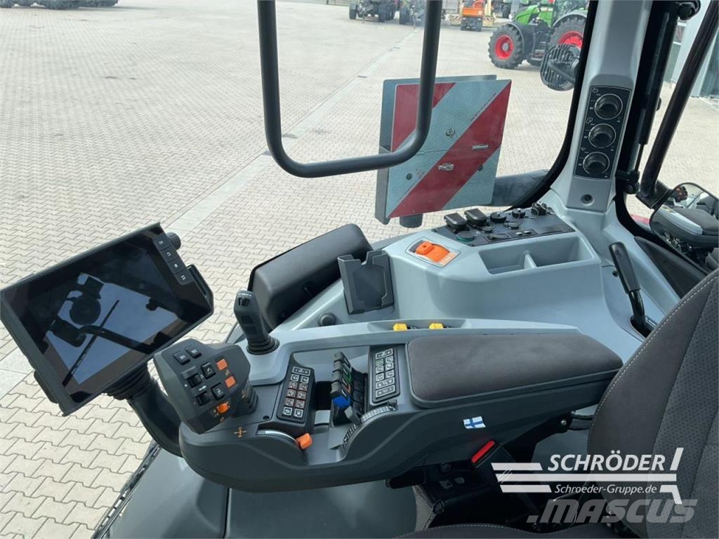 Valtra Q 245 | FORSTKABINE Traktorer