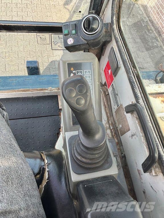 Takeuchi TCR50 عربات نقل قلابة مجنزرة