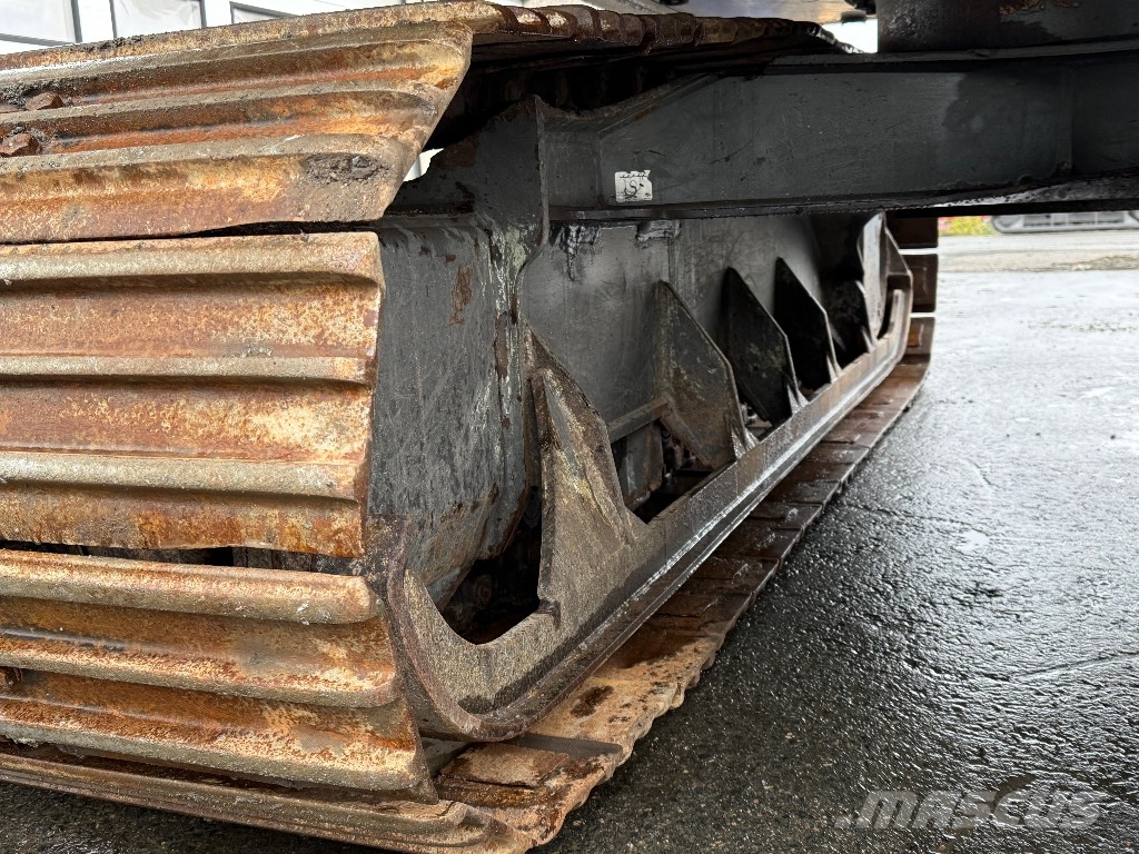 Volvo EC140ELM حفارات زحافة