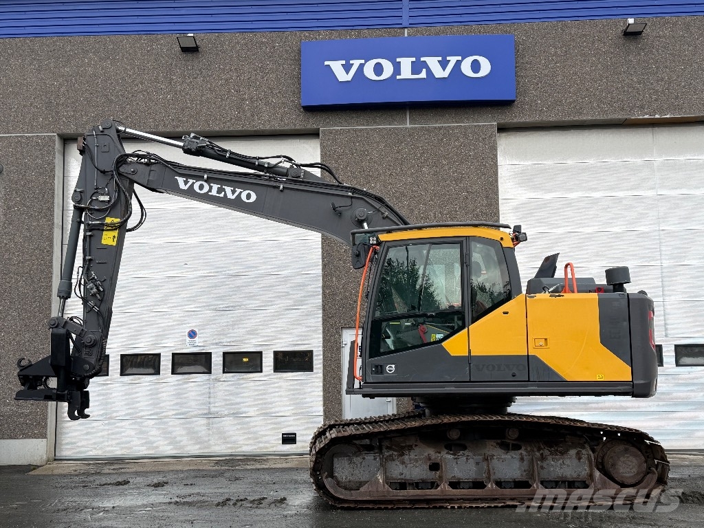 Volvo EC140ELM حفارات زحافة