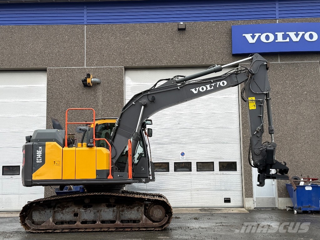 Volvo EC140ELM حفارات زحافة
