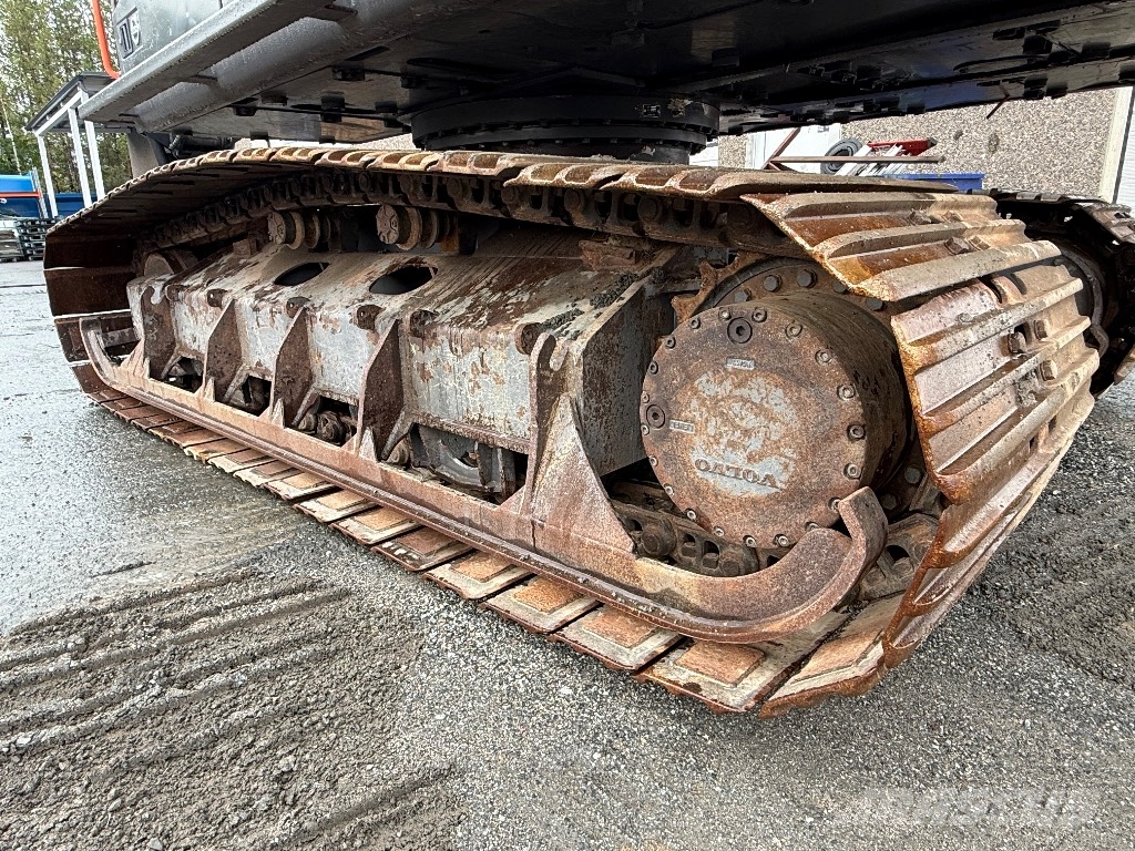 Volvo EC140ELM حفارات زحافة