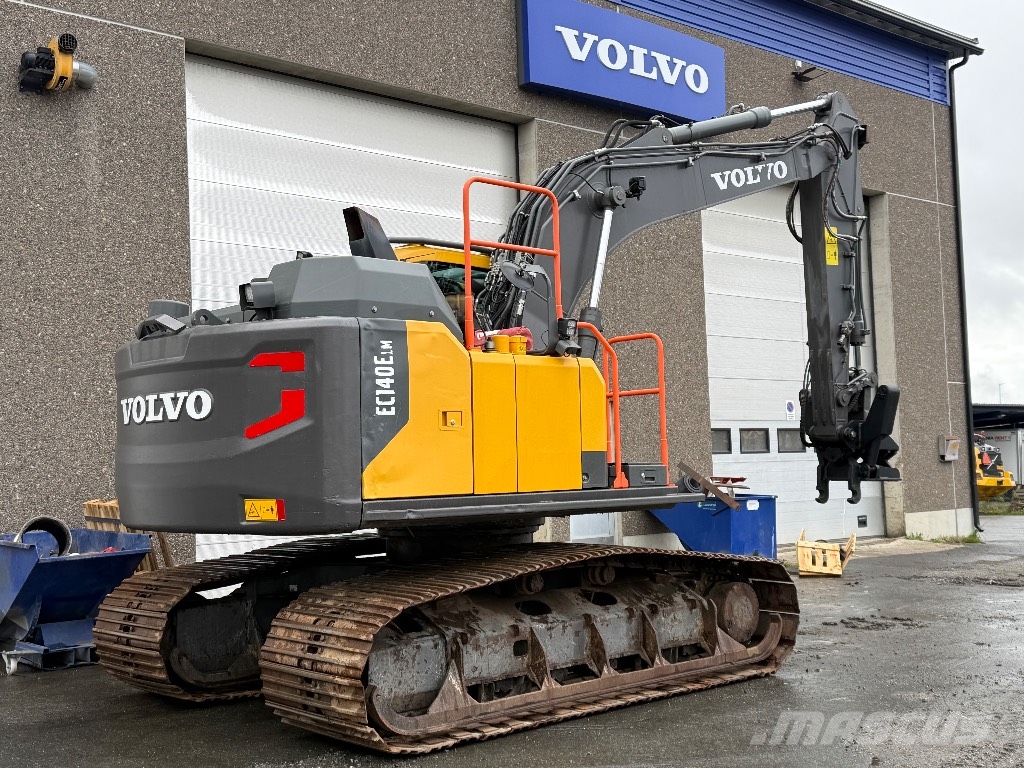 Volvo EC140ELM حفارات زحافة
