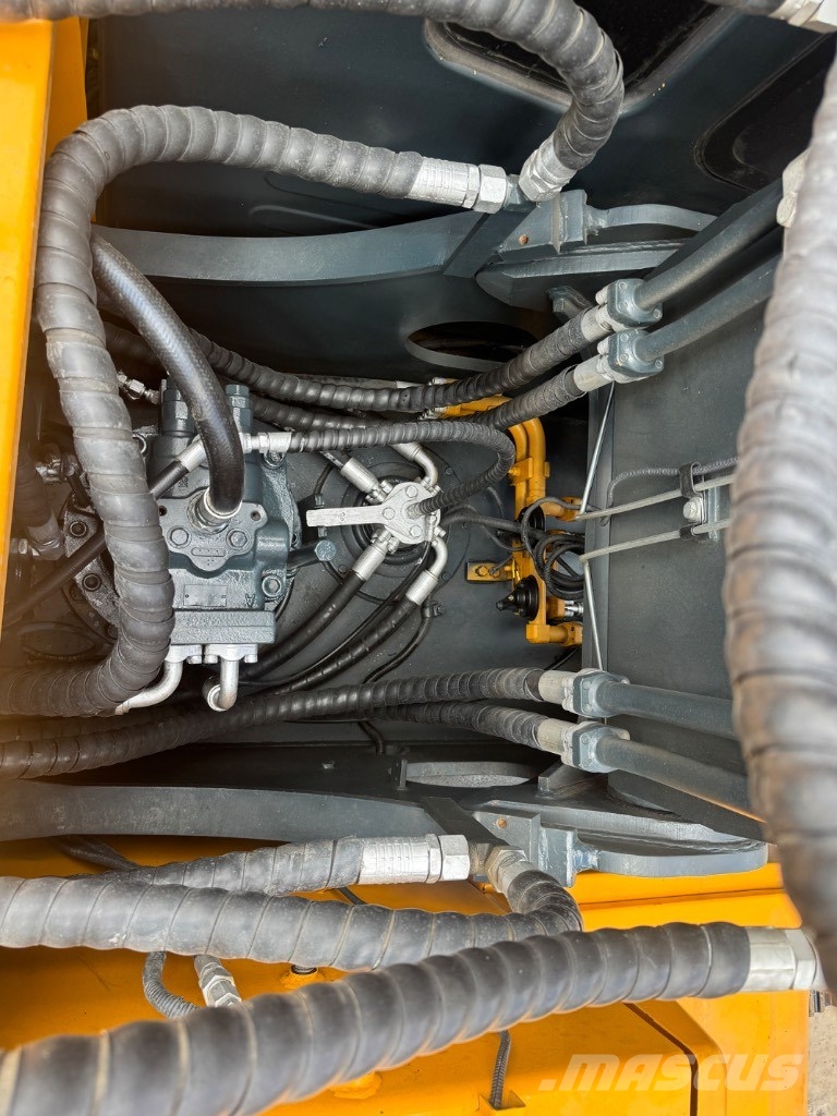 Hyundai HX220S Midi bageri 7t – 12t