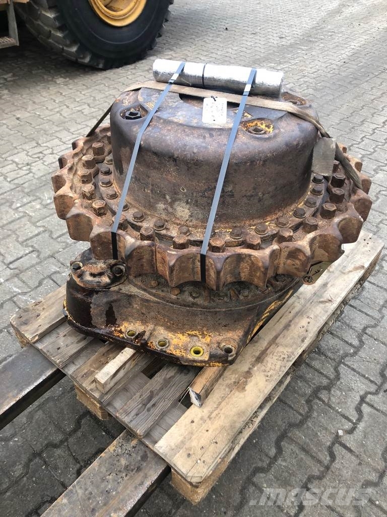 Komatsu D65-15 Final Drive OEM 14X2700310 Važiuoklė ir suspensija