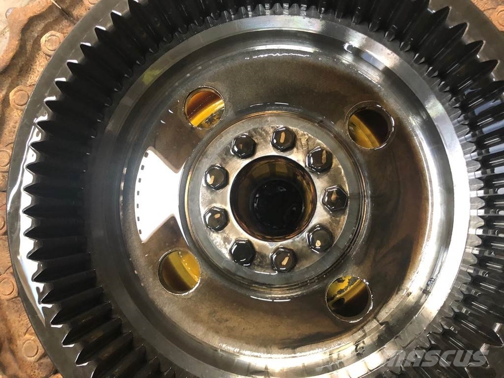 Komatsu D65-15 Final Drive OEM 14X2700310 Važiuoklė ir suspensija