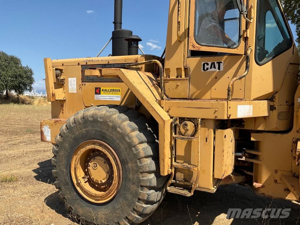 CAT 966C لوادر بعجل