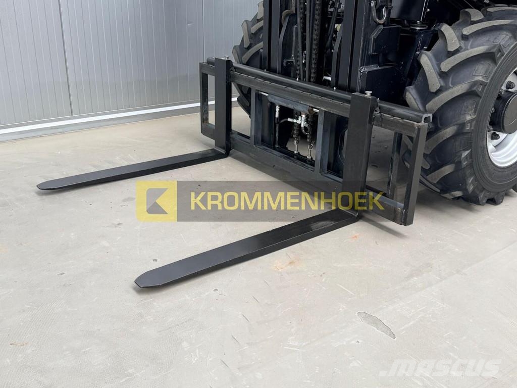 Manitou M 30-4 D ST5 Arazi tipi forklift