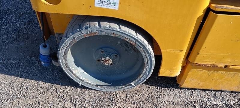 Haulotte Compact 10 - 10m, electric Ножични работни платформи