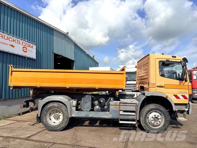 Mercedes-Benz Atego 1623AK 4x4 3-WAY KIPPER (MANUAL GEARBOX / FU Camion benne