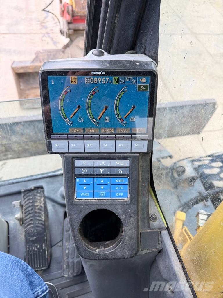 Komatsu PW 148-8 Εκσκαφείς με τροχούς - λάστιχα