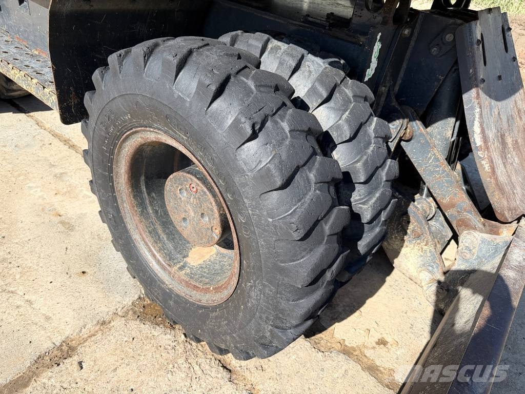 Komatsu PW 148-8 Εκσκαφείς με τροχούς - λάστιχα